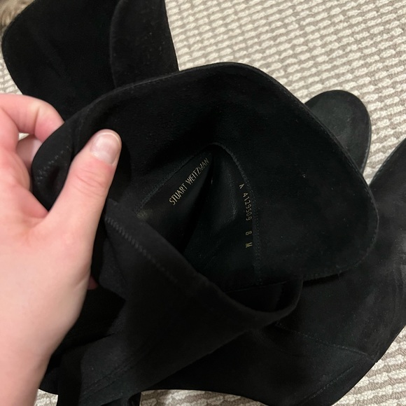 Never Worn Stewart Weizmann 50/50 suede boots in black. Size 8 - Picture 3 of 4